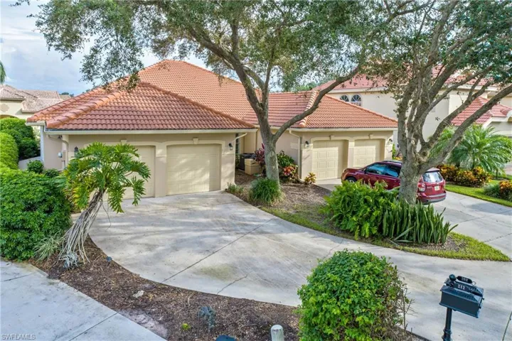 200  Napa Ridge Road E RD, Naples, FL 34119