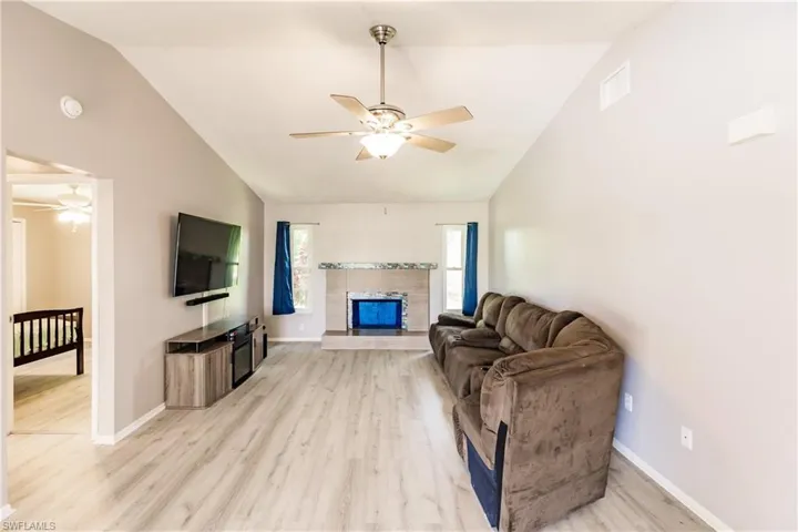 1822 NW 27th  PL, Cape Coral, FL 33993