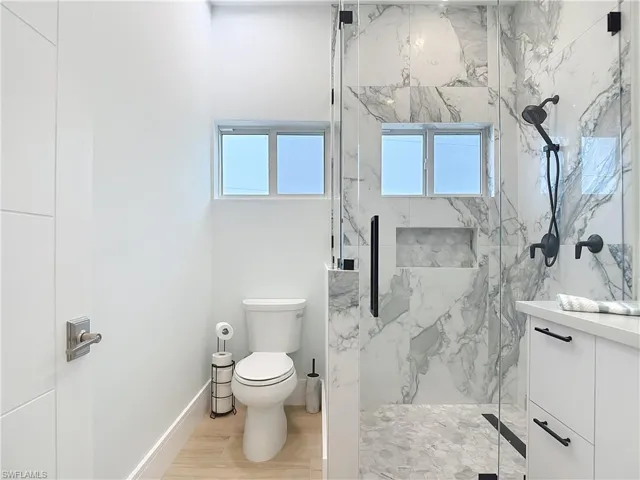 445  Madison  CT, Fort Myers Beach, FL 33931