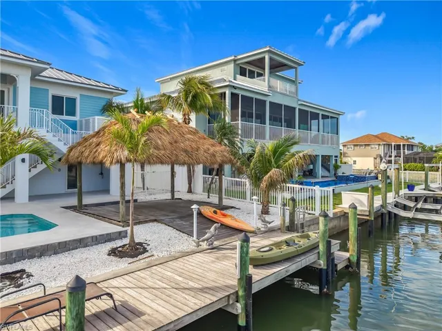 445  Madison  CT, Fort Myers Beach, FL 33931