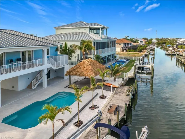 445  Madison  CT, Fort Myers Beach, FL 33931