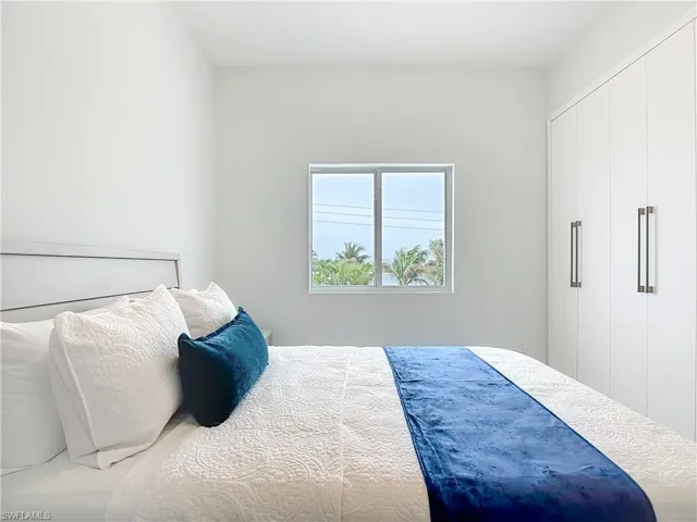 445  Madison  CT, Fort Myers Beach, FL 33931