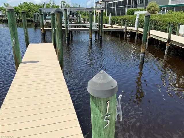 Docks