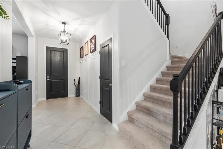 2639 Scarlet Way, Naples, Florida 34120