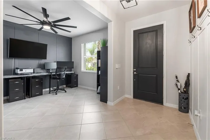 2639 Scarlet Way, Naples, Florida 34120