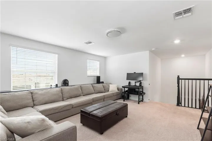 2nd Floor Bonus room