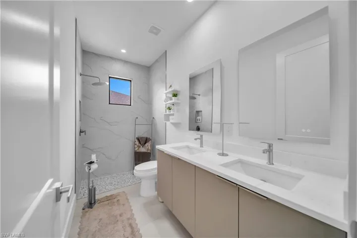 1913 NE 34th  TER, Cape Coral, FL 33909