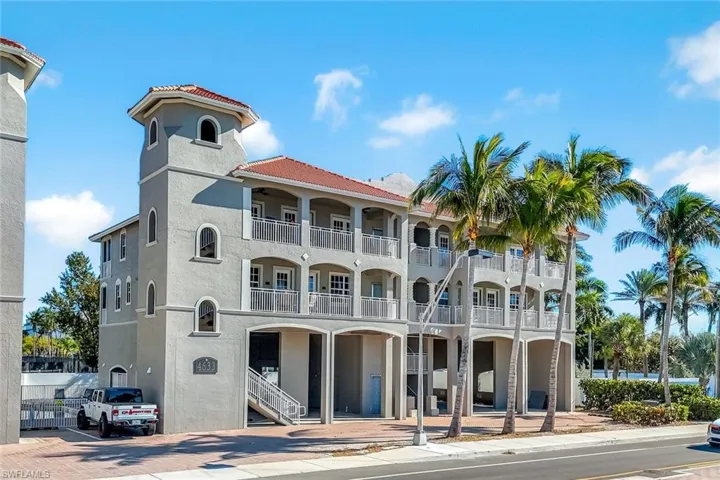4633 Estero Blvd 201, Fort Myers Beach, Florida 33931
