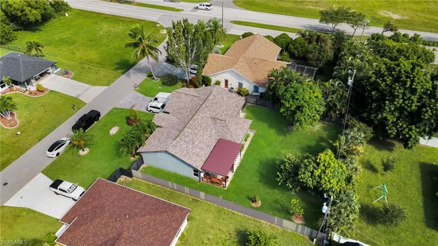 Aerial view of property and surrounding area