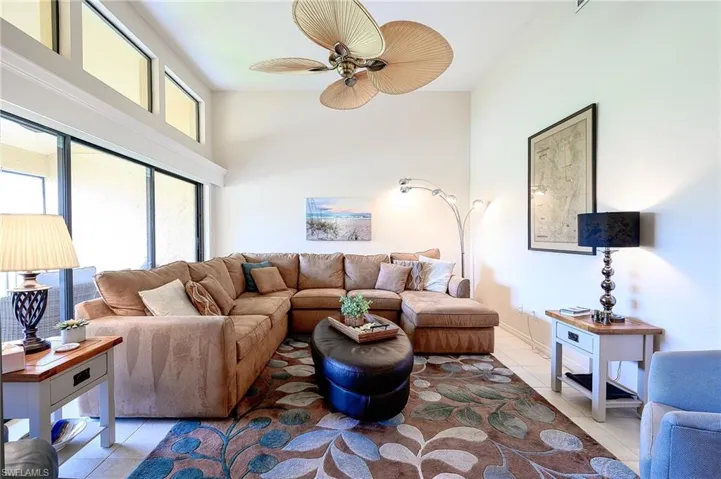 559 Beachwalk Cir U-203, Naples, Florida 34108