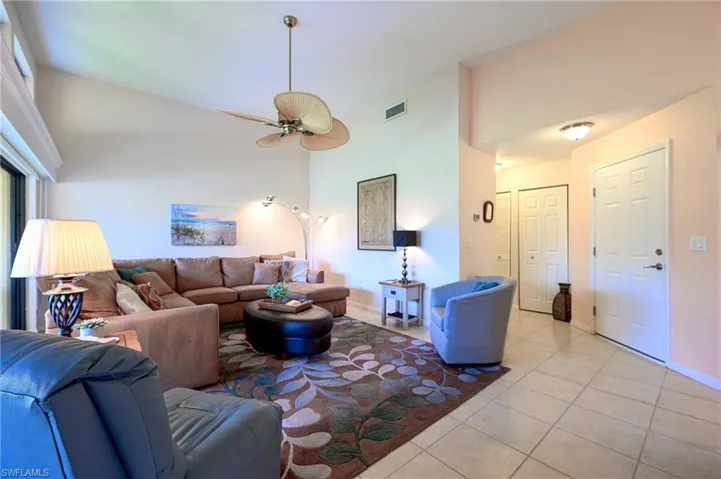 559 Beachwalk Cir U-203, Naples, Florida 34108