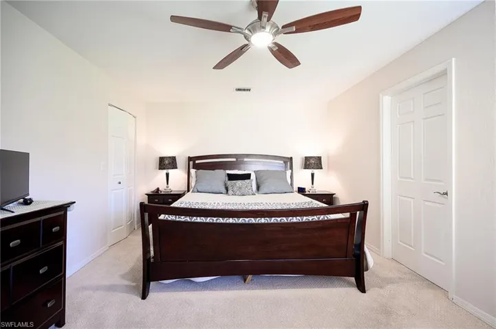 559 Beachwalk Cir U-203, Naples, Florida 34108