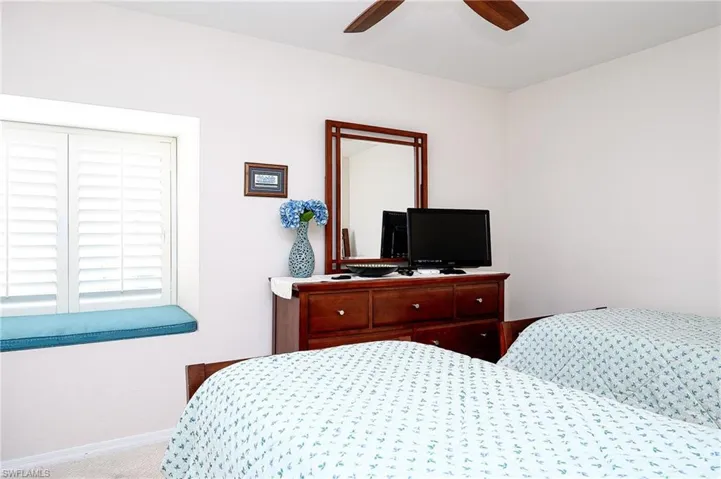 559 Beachwalk Cir U-203, Naples, Florida 34108
