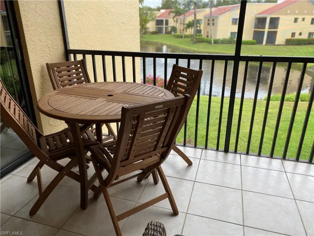 559 Beachwalk Cir U-203, Naples, Florida 34108