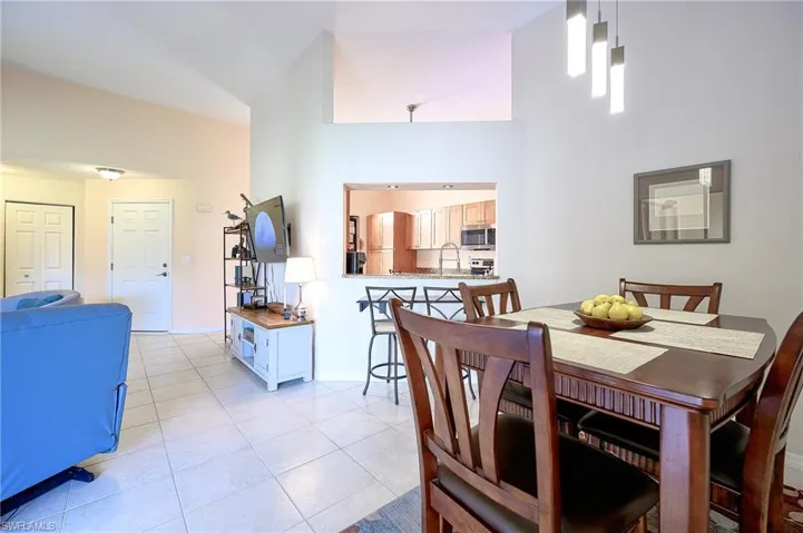 559 Beachwalk Cir U-203, Naples, Florida 34108