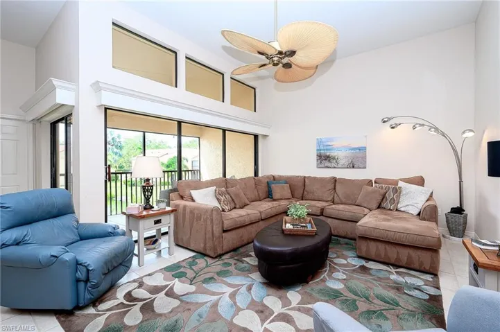 559 Beachwalk Cir U-203, Naples, Florida 34108