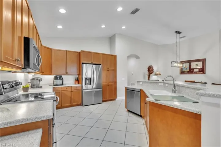 9276 Aviano Dr 202, Fort Myers, Florida 33913