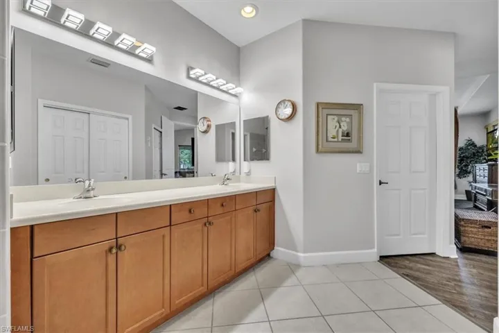 9276 Aviano Dr 202, Fort Myers, Florida 33913