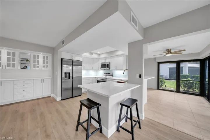 5790 Trailwinds Dr 111, Fort Myers, Florida 33907