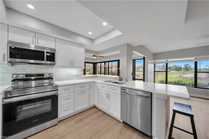 5790 Trailwinds Dr 111, Fort Myers, Florida 33907