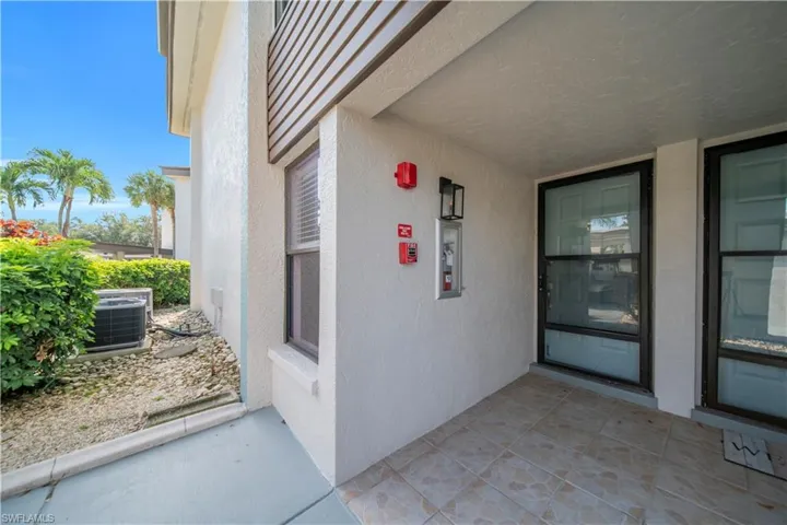 5790 Trailwinds Dr 111, Fort Myers, Florida 33907