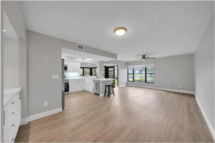 5790 Trailwinds Dr 111, Fort Myers, Florida 33907