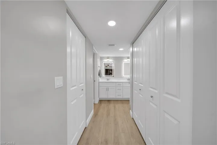 5790 Trailwinds Dr 111, Fort Myers, Florida 33907