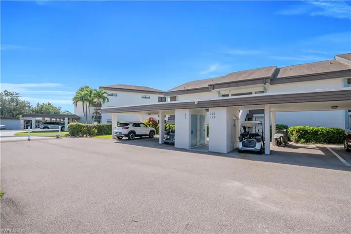 5790 Trailwinds Dr 111, Fort Myers, Florida 33907