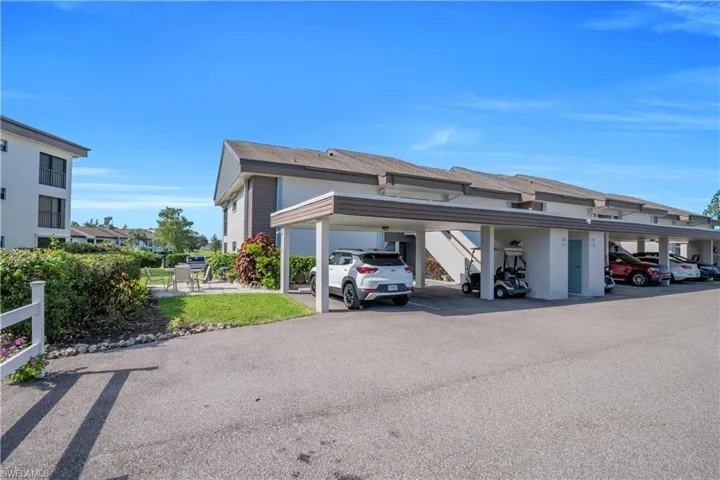 5790 Trailwinds Dr 111, Fort Myers, Florida 33907