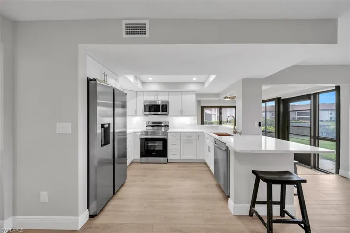5790 Trailwinds Dr 111, Fort Myers, Florida 33907