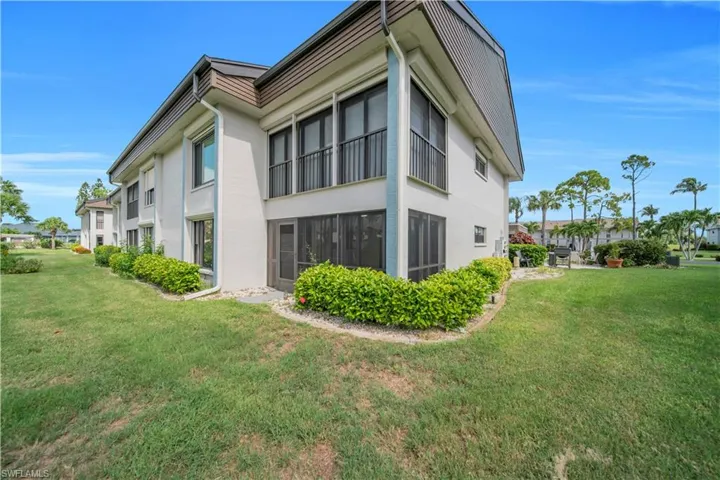 5790 Trailwinds Dr 111, Fort Myers, Florida 33907