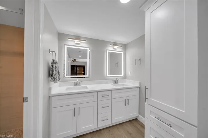 5790 Trailwinds Dr 111, Fort Myers, Florida 33907