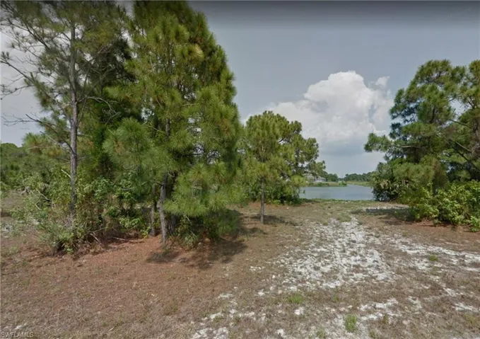 View of nature featuring a water view