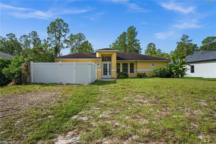 2440 31st Ave Ne, Naples, Florida 34120