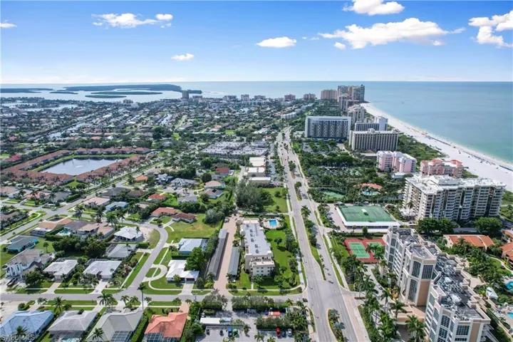 Great location on Collier Blvd