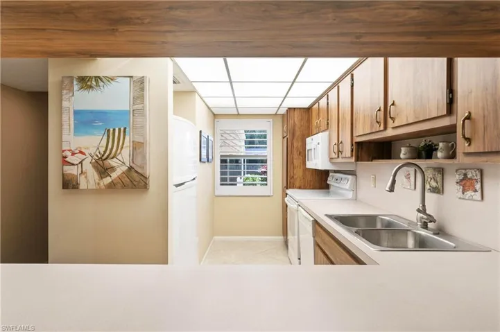 Ample cabinet space