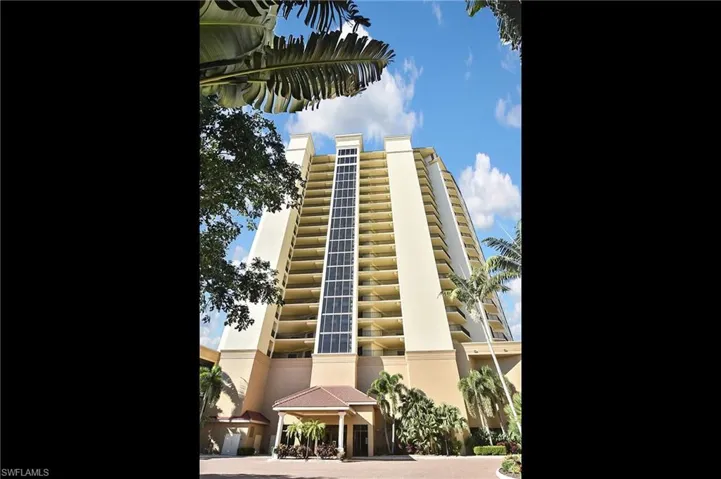 14380  Riva Del Lago  DR, Fort Myers, FL 33907