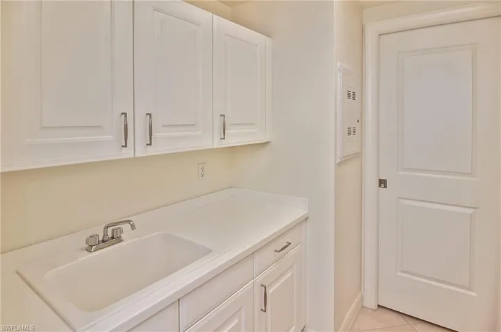 14380  Riva Del Lago  DR, Fort Myers, FL 33907