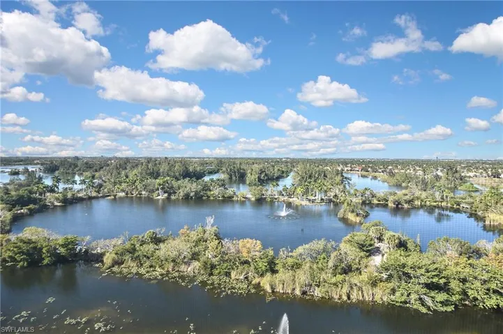 14380  Riva Del Lago  DR, Fort Myers, FL 33907