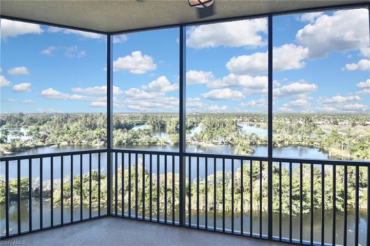 14380  Riva Del Lago  DR, Fort Myers, FL 33907
