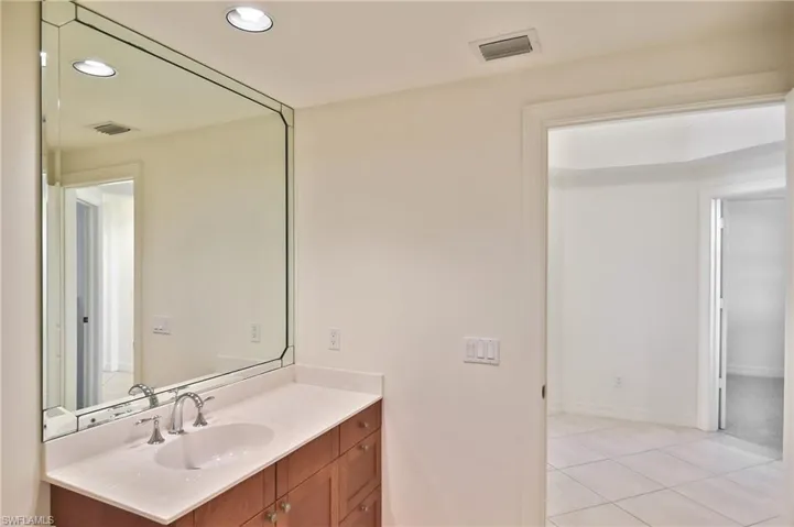 14380  Riva Del Lago  DR, Fort Myers, FL 33907