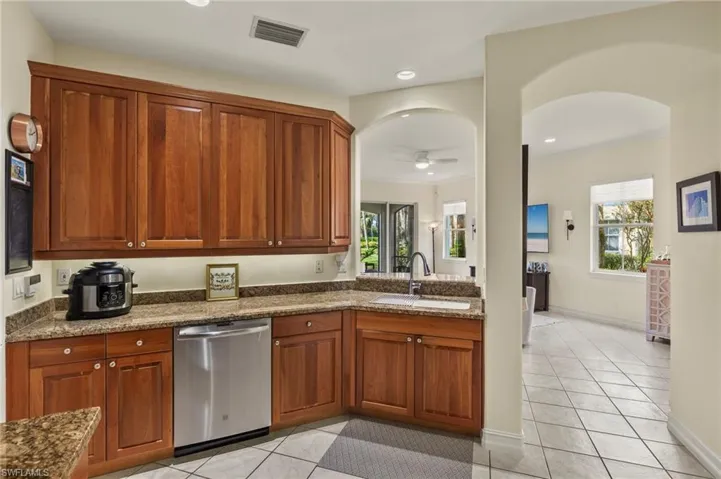 2621  ESTRELLA  CT, Naples, FL 34109