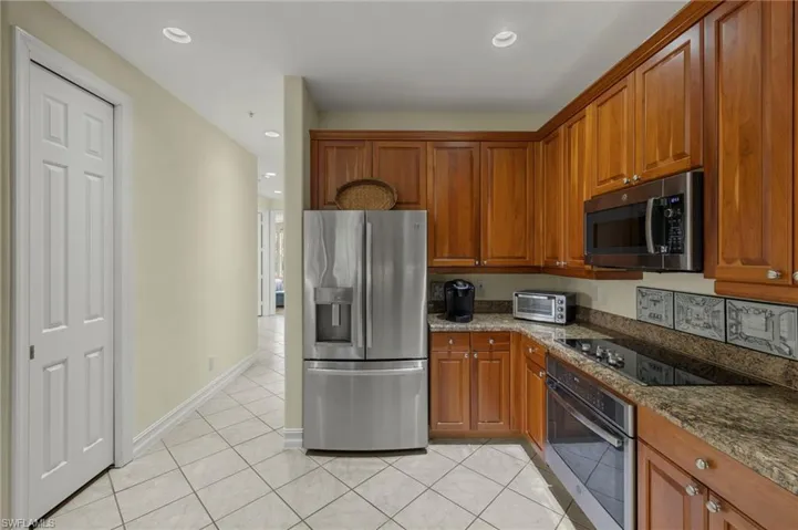 2621  ESTRELLA  CT, Naples, FL 34109