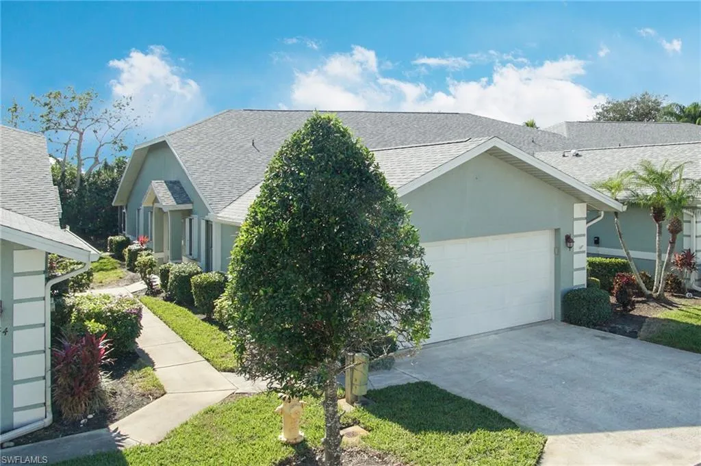1748 Royal CIR, Naples, FL 34112,224086294