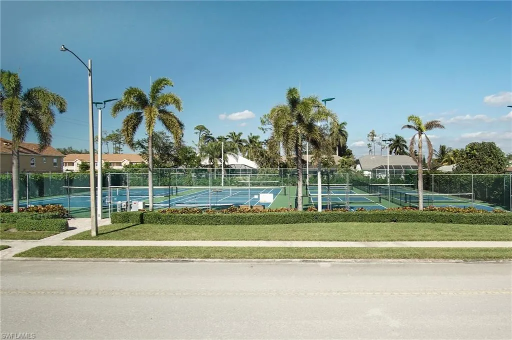 1748 Royal CIR, Naples, FL 34112,224086294