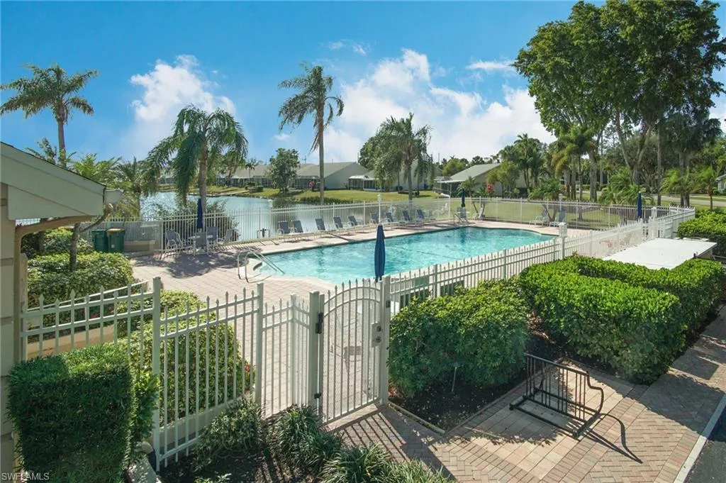 1748 Royal CIR, Naples, FL 34112,224086294