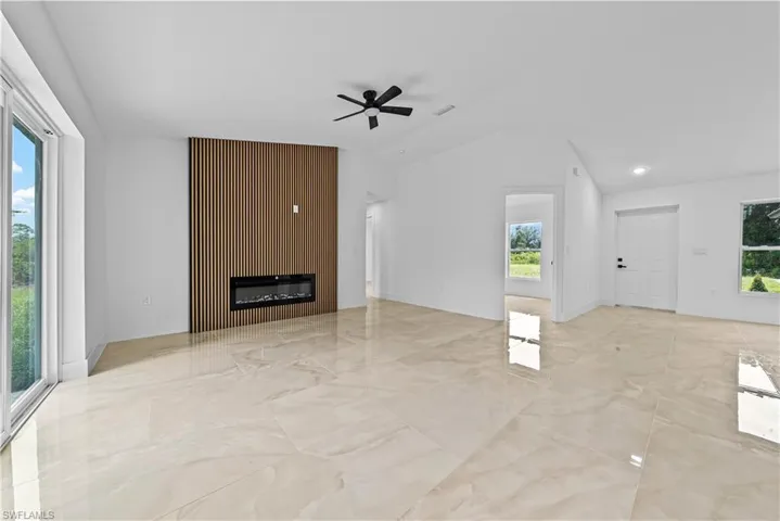 4405 E 11th St, Lehigh Acres, Florida 33972