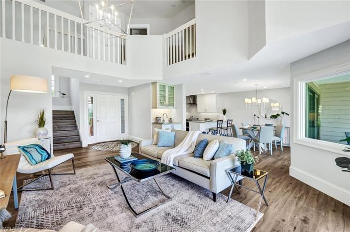 Living & Dining-room with Front Door Entrance