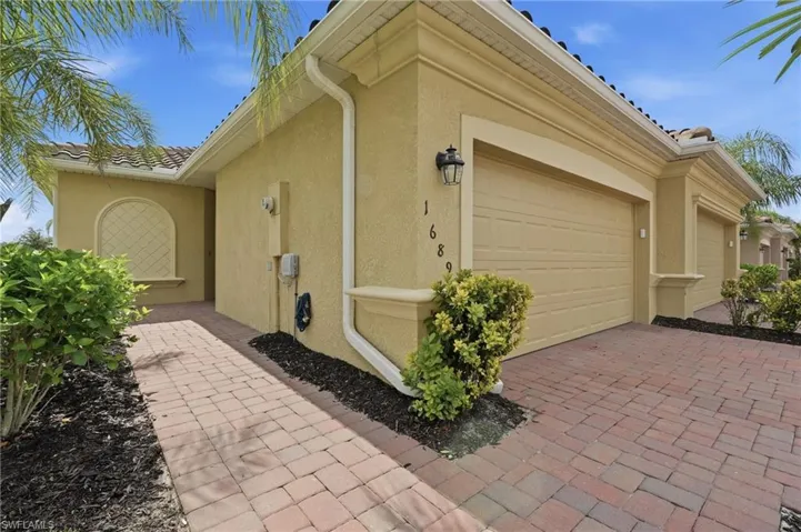 1689 Alameda Dr, Naples, Florida 34120