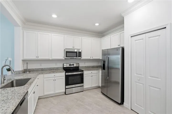 1689 Alameda Dr, Naples, Florida 34120